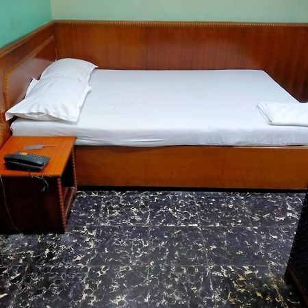 Hotel Heera Kolkata Luaran gambar