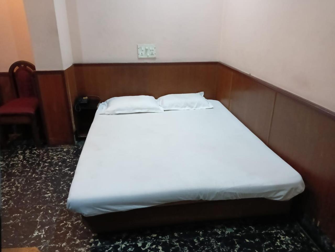 Hotel Heera Kolkata Luaran gambar