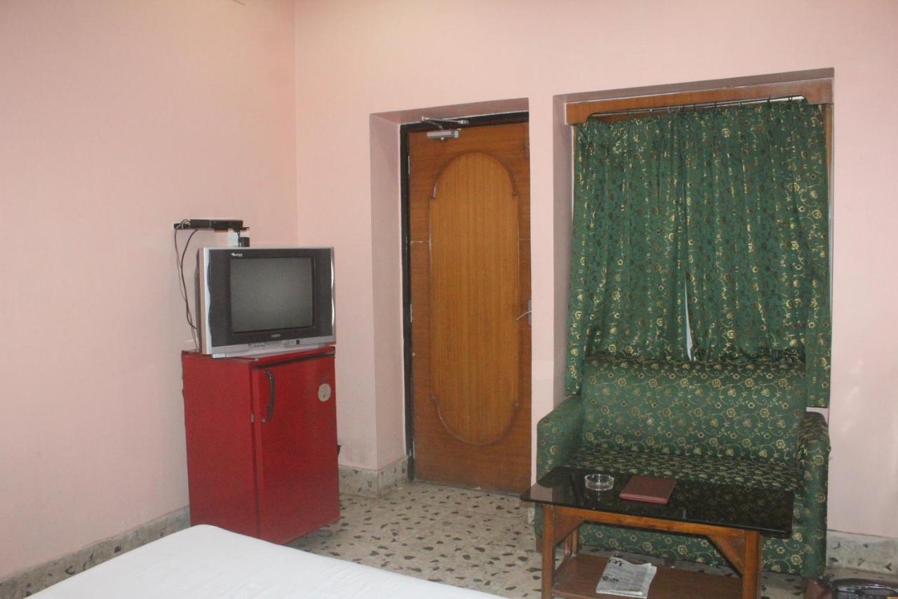 Hotel Heera Kolkata Luaran gambar