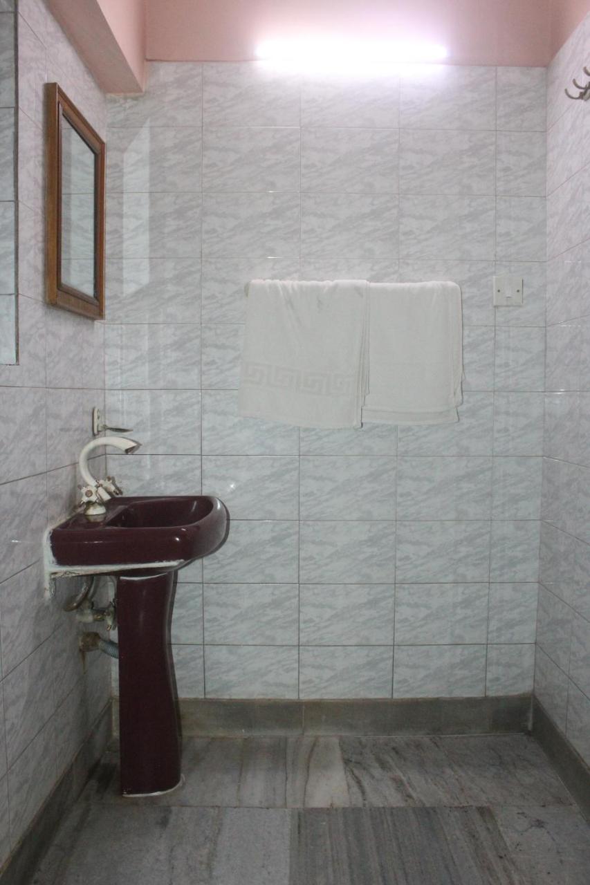 Hotel Heera Kolkata Luaran gambar
