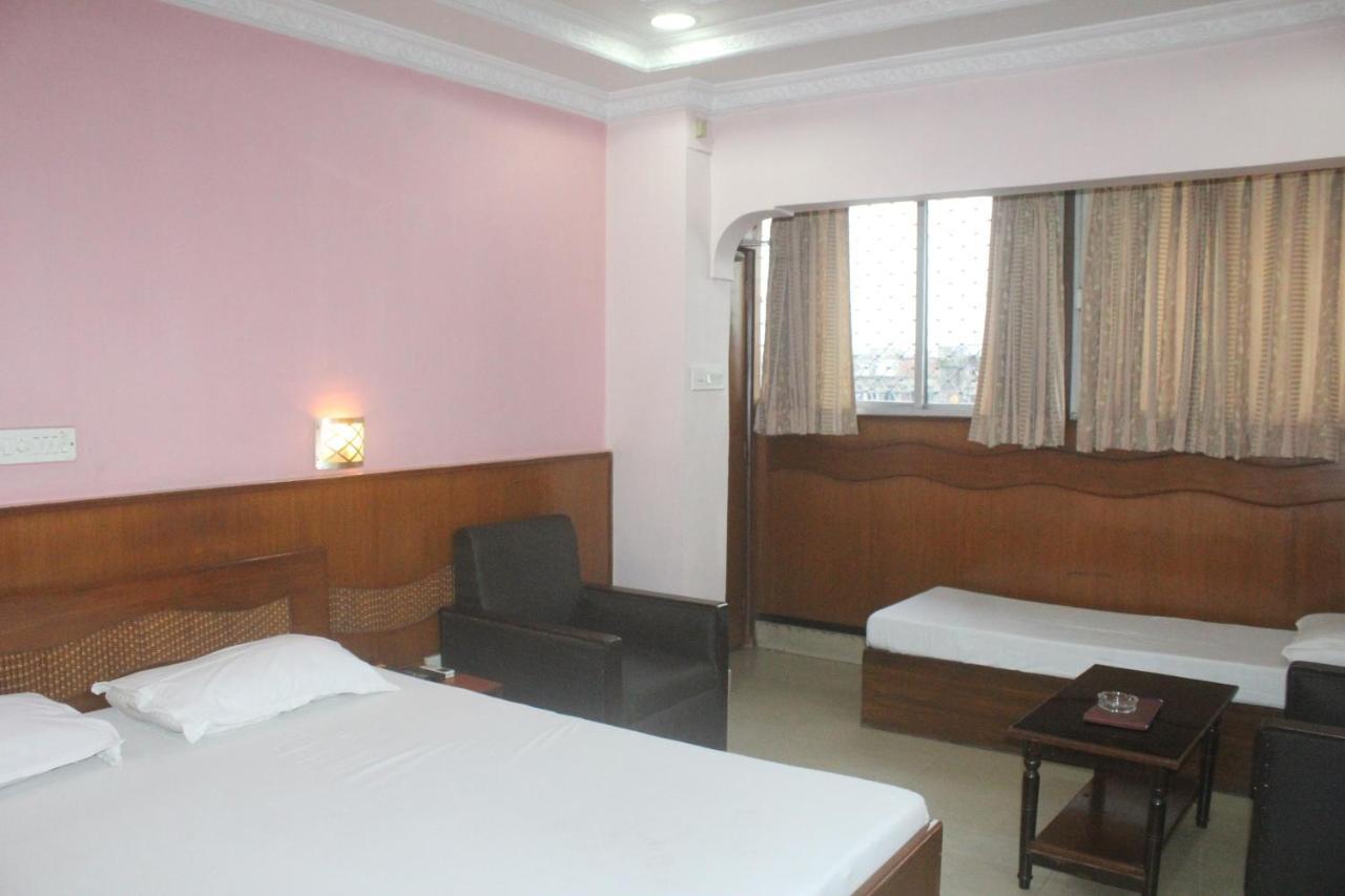 Hotel Heera Kolkata Luaran gambar