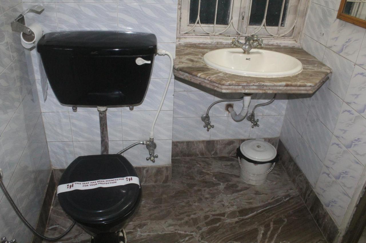 Hotel Heera Kolkata Luaran gambar